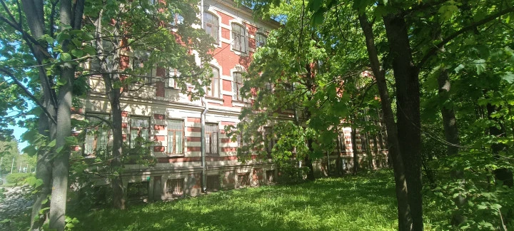 Аукцион по продаже нежилого здания и земельного участка по адресу: г. Санкт-Петербург, город Пушкин, Октябрьский бульвар, дом 20/49, литера А.